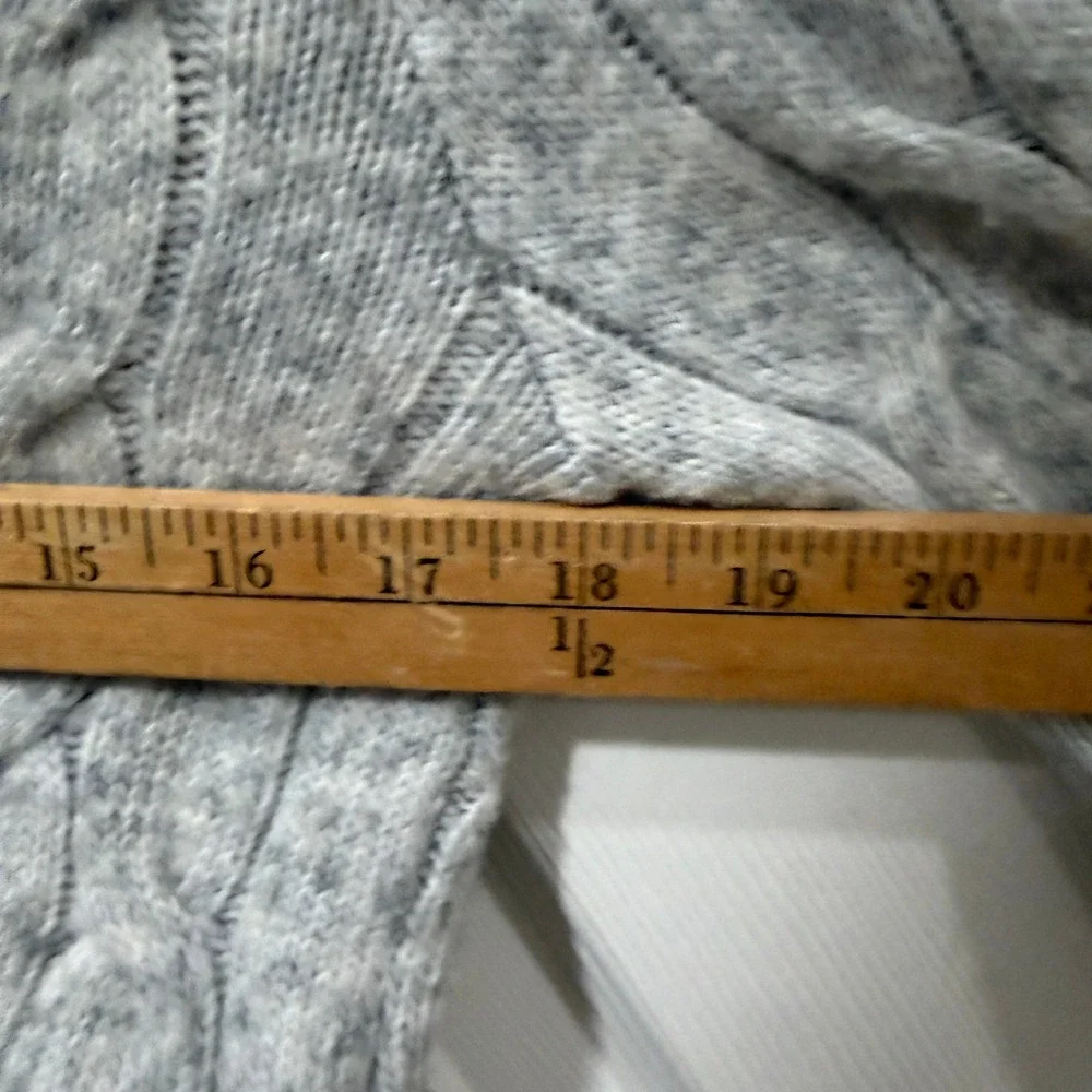 Mango Basics Grey Cable Knit Crew Neck Sweater Womens Small Long Sleeve Ribbed‎
